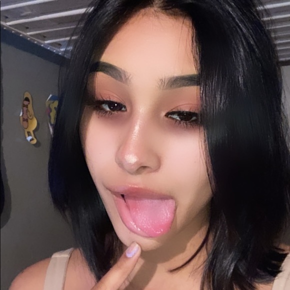 Meet your Posher, Alex - Picture 1 of 1